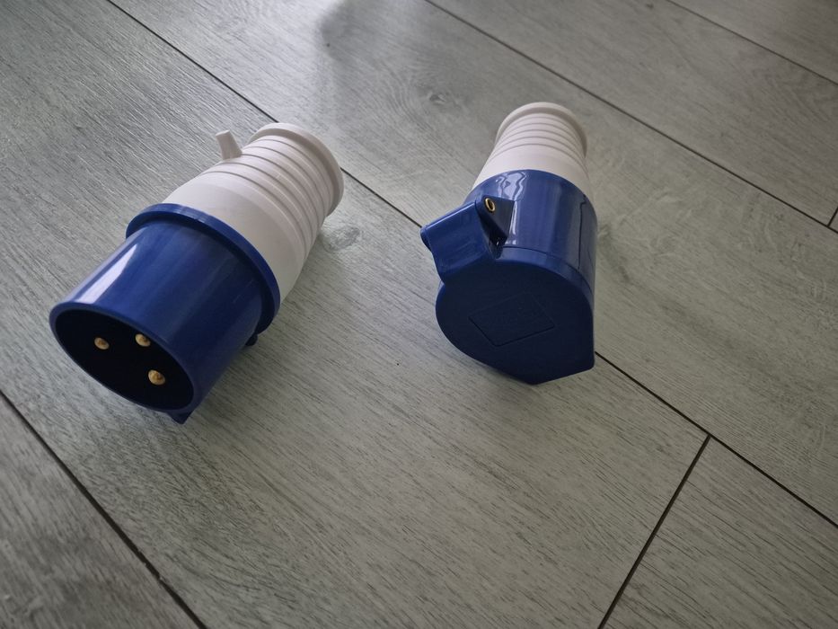 Komplet Wtyczka siłowa 32a 3p 230v 6h IP44