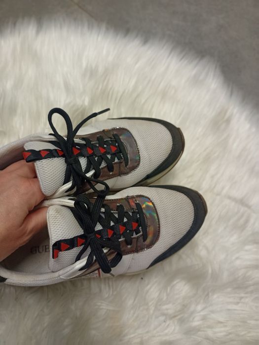 Buty Guess rozmiar 37 damskie, młodzieżowe, chłopięce