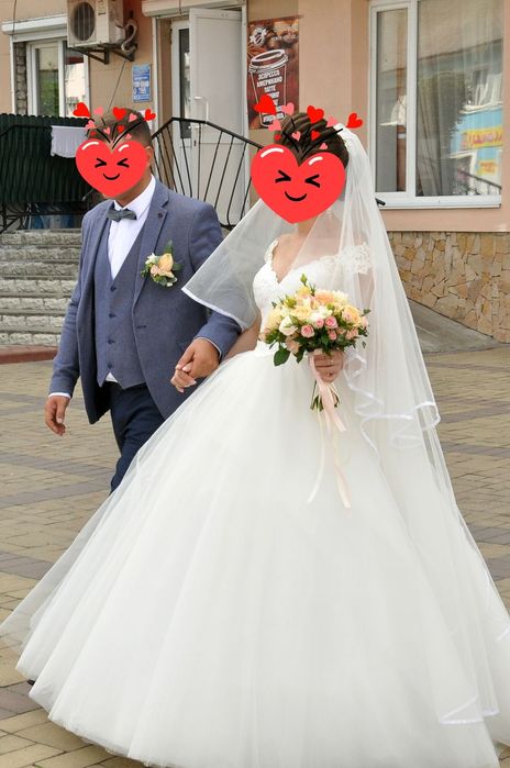 Продам весільню сукню.