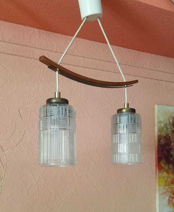 Люстра на два плафона