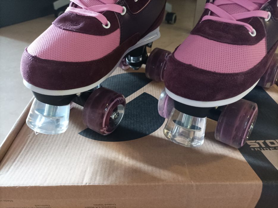 Vendo patins de patinagem novos