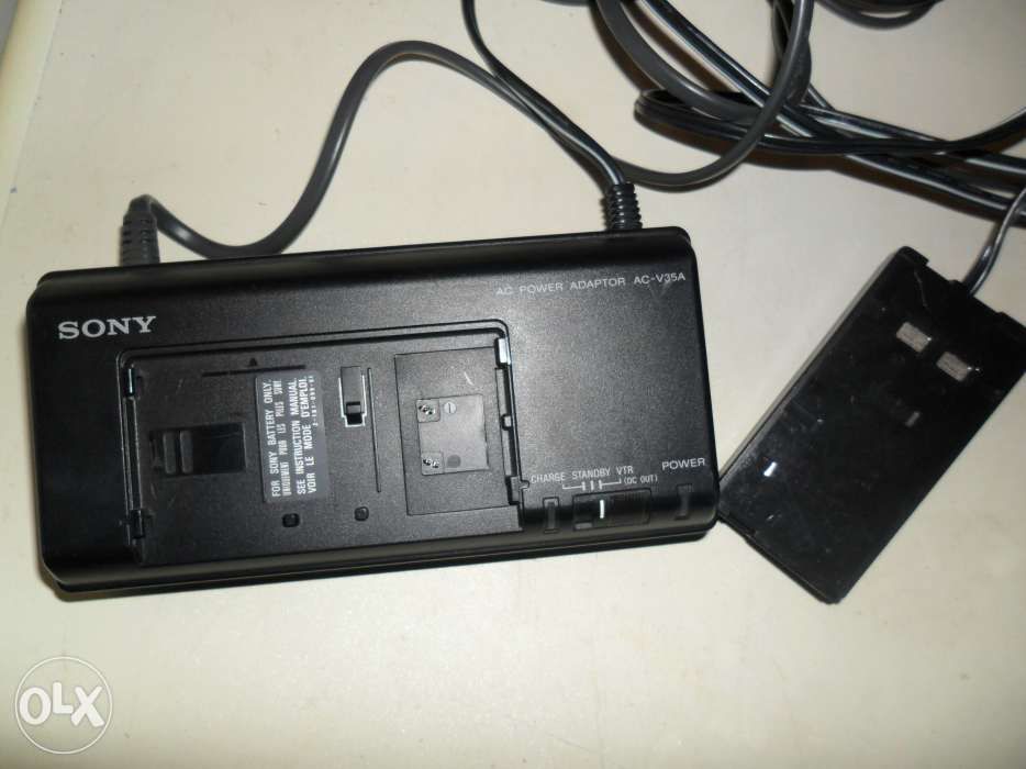Câmara de video Sony Handycam CCD-TR50E PAL avariada, para peças