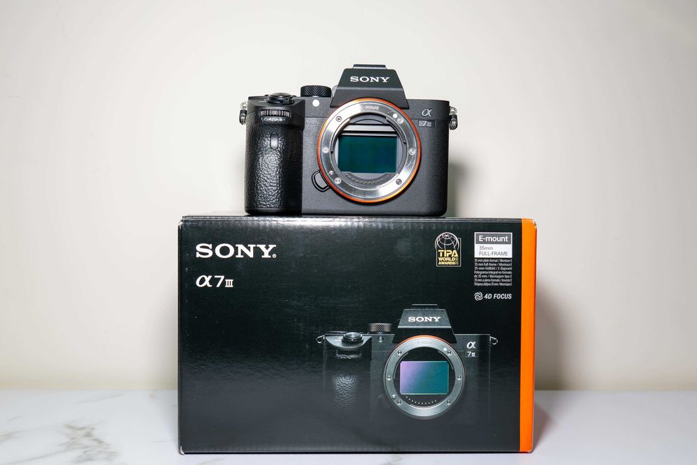 Sony A7 III – Excelente estado | Apenas 7.361 disparos | Fatura + Caixa + Extras
