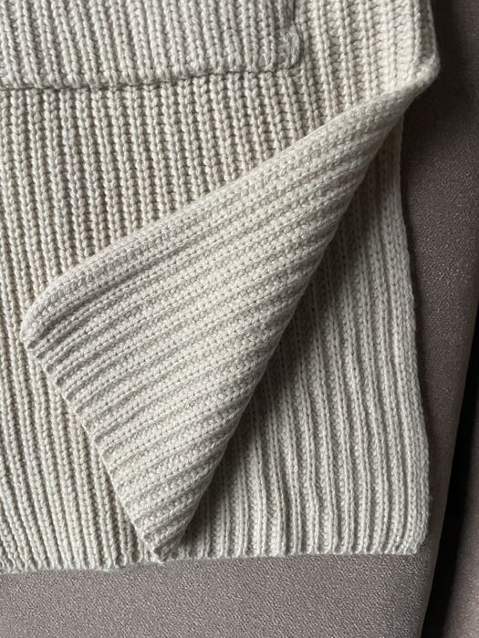 Kamizelka dzianinowa z wełną marki Massimo Dutti