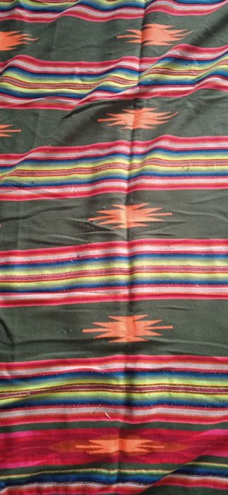 2 pledy, koce PRL wzór aztecki ludowe