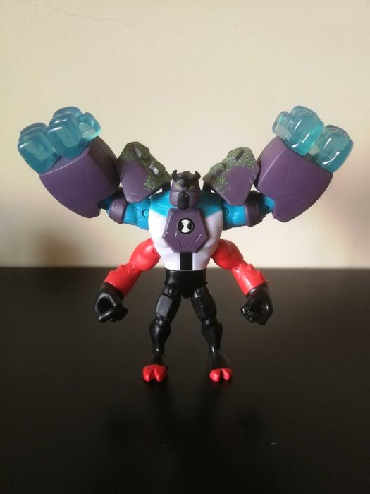 Figuras Omni Enhanced Four Arms e DiamondHead de Ben 10 da Playmates