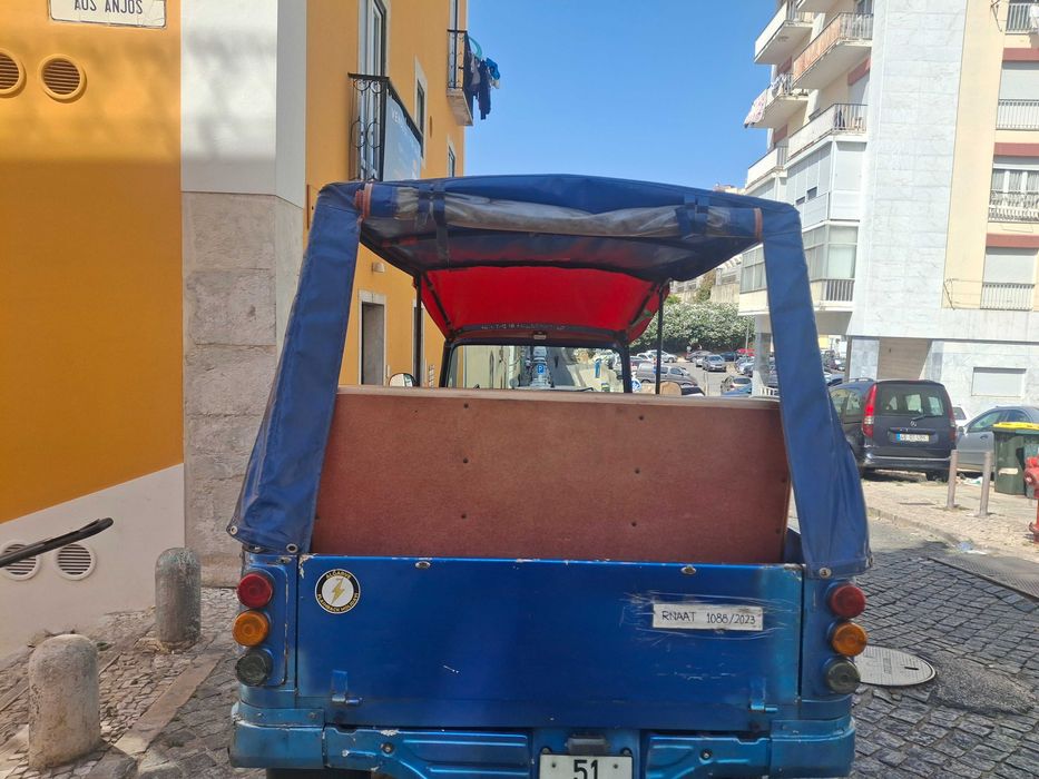 Tuk Tuk Piaggio Ape Classic 400 (7 lugares matrícula)