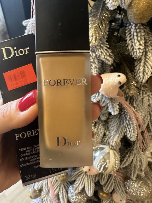 Тональный Dior
