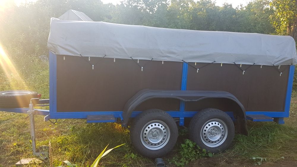 Причеп  легковий