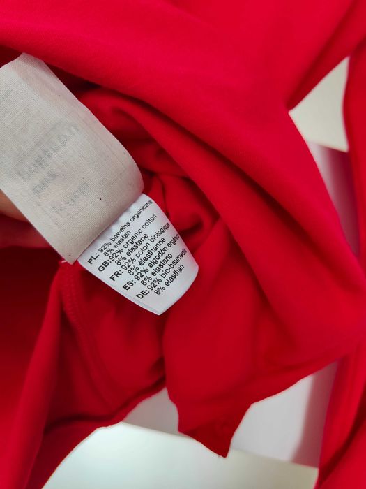 Bawełniane czerwone body z poduszkami i marszczeniem Monika Kamińska M