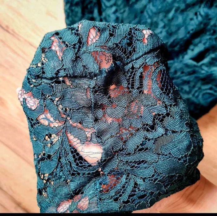 Koronkowa sukienka S