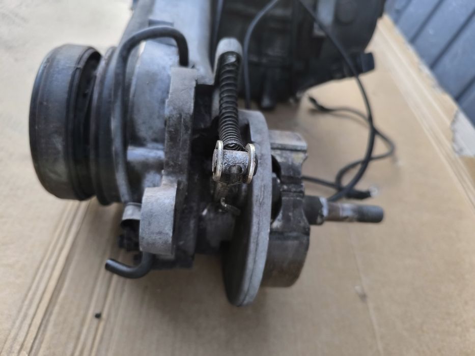 Silnik 125cc 4t skuter kompletny