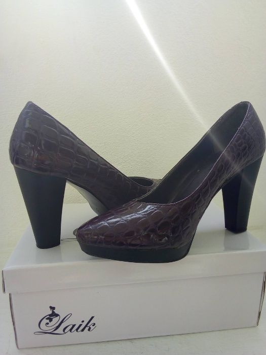 Sapatos da marca Seaside! - Tamanho 37