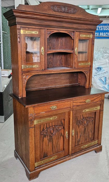 Kredęs komoda z nadstawką stary. Stan b.dobry