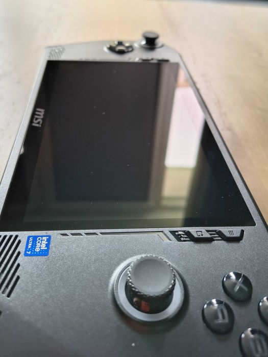 Konsola przenośna MSI Claw | Core Ultra 7 | 16GB | 1TB | Gwarancja