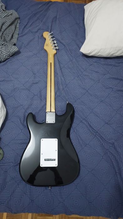 Guitarra Squier Fender com Amplificador!