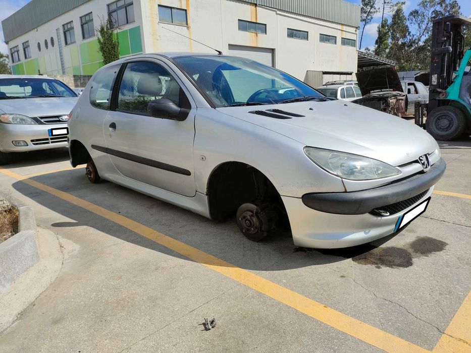 PEUGEOT 206 Van 1.4 HDi Diesel 68 cv / 50 kW 2001 - 2009 Para Peças
