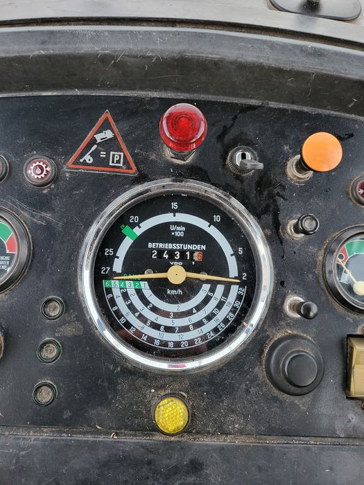 Трактор JOHN DEERE 2130LS