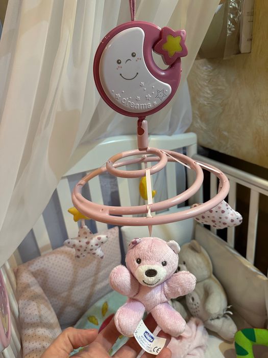 Продам мобиль chicco состояние идеальное
