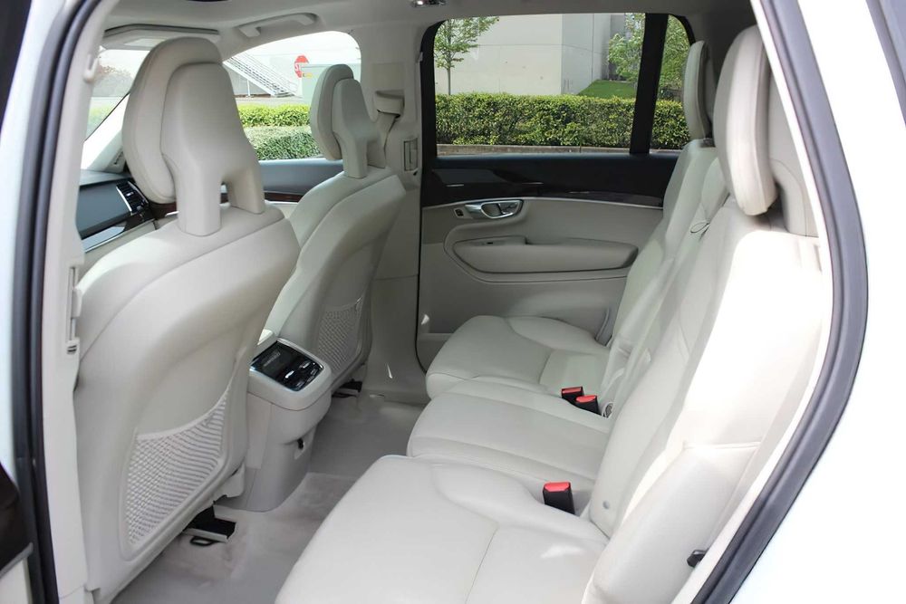 Volvo XC90      2017