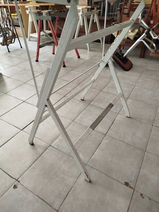 Mesa Estirador de desenho com cadeira regulável
