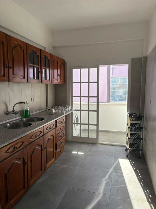 Casa T3 para arrendar em Corroios– 800€/mês