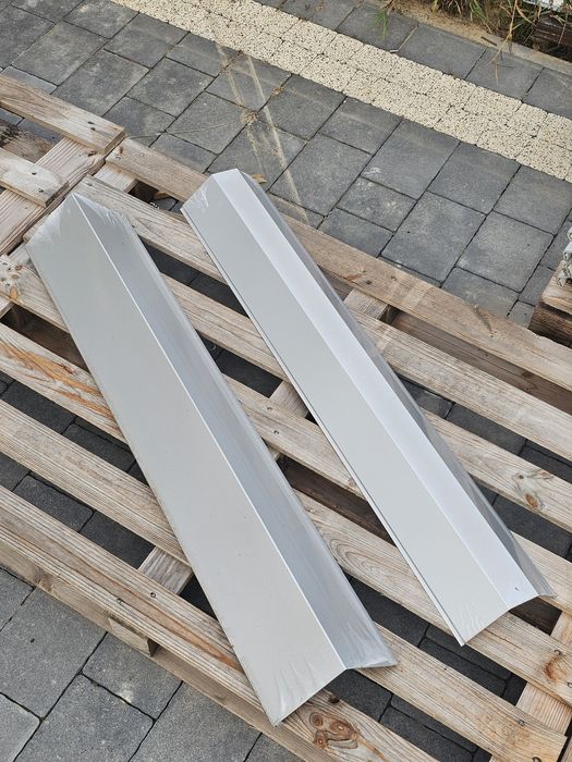 Pozostałości rolet zewnętrznych Aluprof SK45 – Skrzynka 137 / Długość 97 cm (~250 szt.)