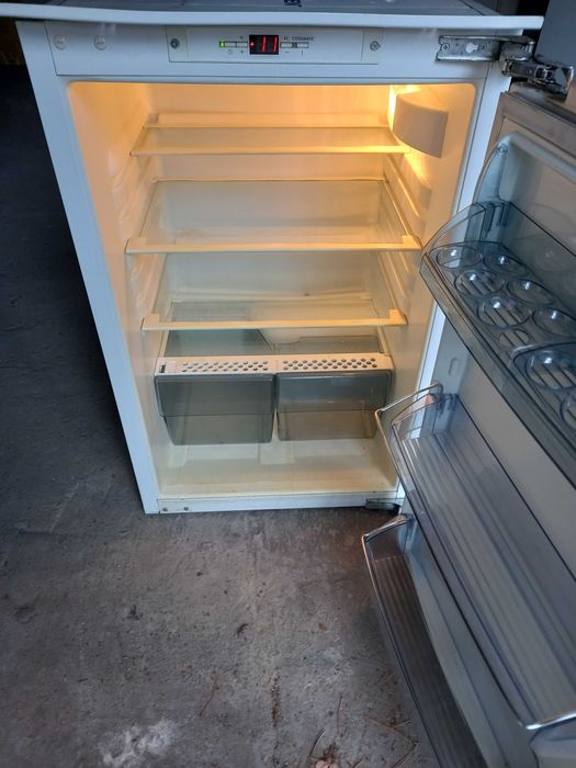 lodówka pod zabudowę