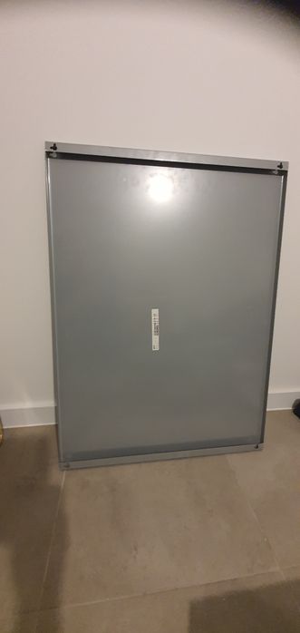 Quadro magnético metálico cinza