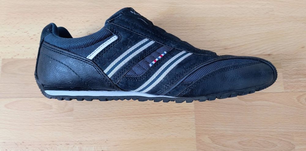 Nowe Buty  model Memphis Legendary marki Deichmann. 44