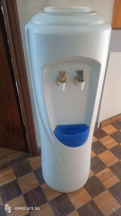 Máquina dispensador de água