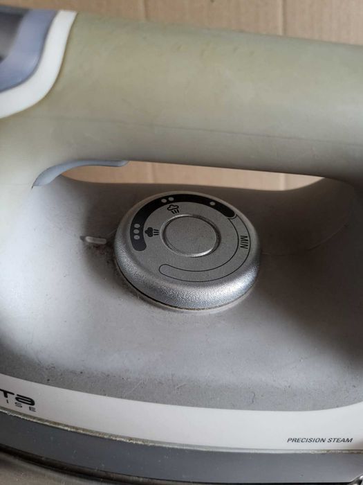 Ferro de Engomar com Base de Vapor - Rowenta Expertise