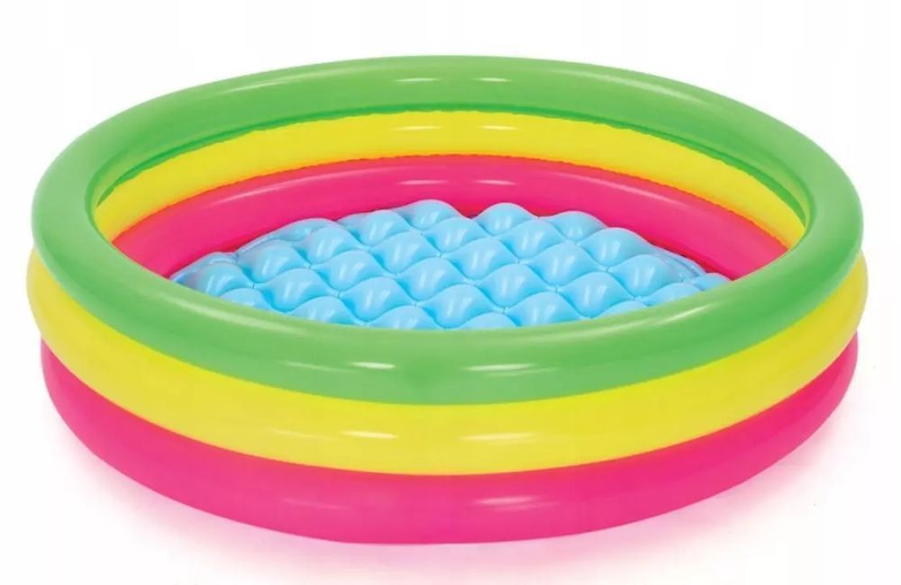 Basen Dmuchany, Trzy Kolory