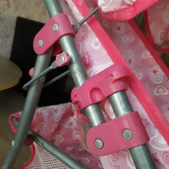 Коляска детская, игрушка.