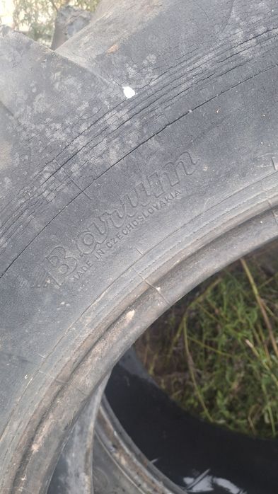 Opony 16.9 r 34 sprzedam