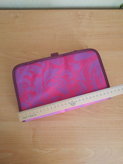 Косметичка дорожная