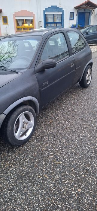 Opel Corsa 1.2 – Económico e fiável para o dia-a-dia