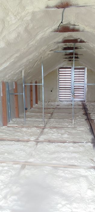 Утеплення Піною Пінополіуретаном Мансарди Даху Перекритя ППУ
