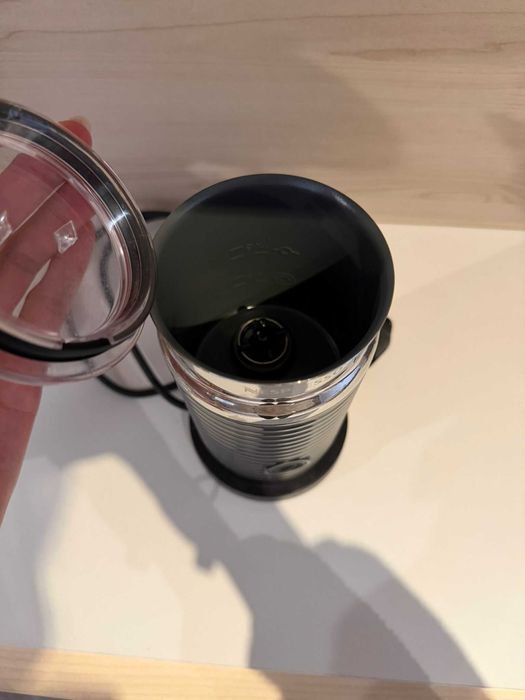 Copo Vaporizdor de Leite Aeroccino 3 Nespresso