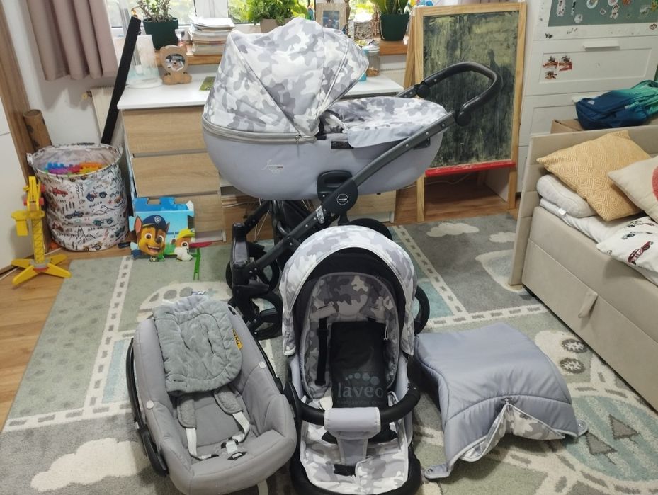 Świetny wózek Junama Baby