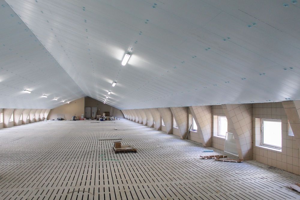 Izolacja Ocieplenie Podsufitka Podbitka Tuczarni Styrodur XPS AGRO