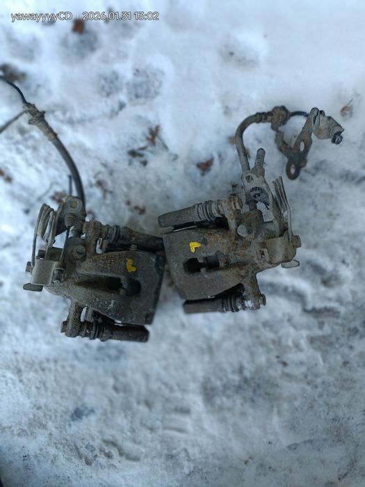 Zacisk hamulcowy prawy lub lewy tył mondeo MK4 S-Max  Kuga