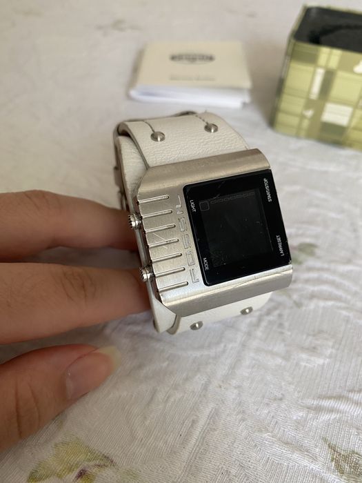 Relógio digital Fóssil branco