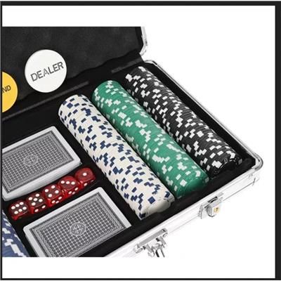 Poker zestaw 300 żetonów w walizce