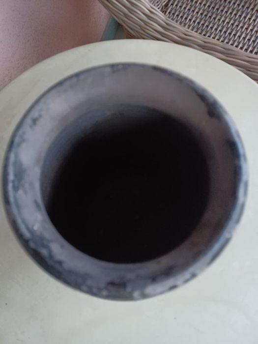 Sprzedam wazon na kwiaty "czarna kamionka"