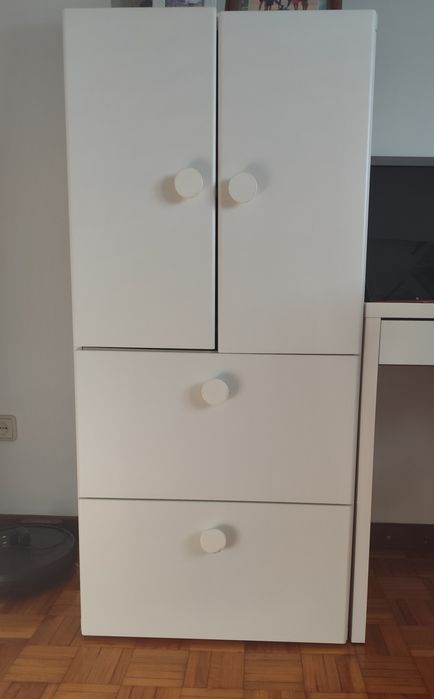 Vendo  5 moveis ikea