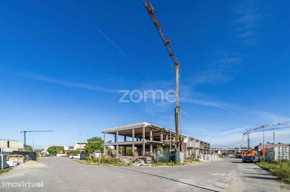Moradia Gaveto T3 | Construção | Frossos-Braga | Amplo Espaço Exter...