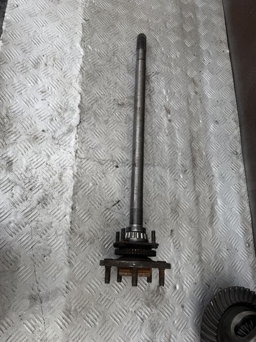 Полуось задняя Джип чероки 04год jeep cherokee wj