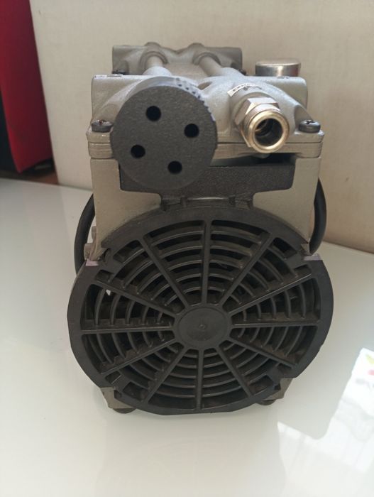 Pompa membranowa bezolejowa Thomas 2688