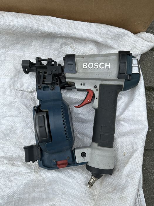 Gwoździarka pneumatyczna Bosch GCN 45-15